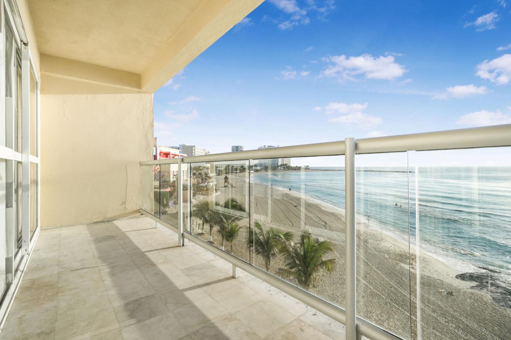 Luxury Caribbean Condos By Salvia Cancun Beachfront Экстерьер фото